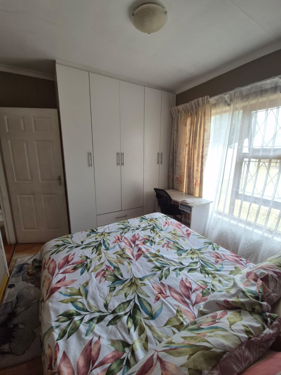 2 Bedroom Property for Sale in Overbaakens Eastern Cape